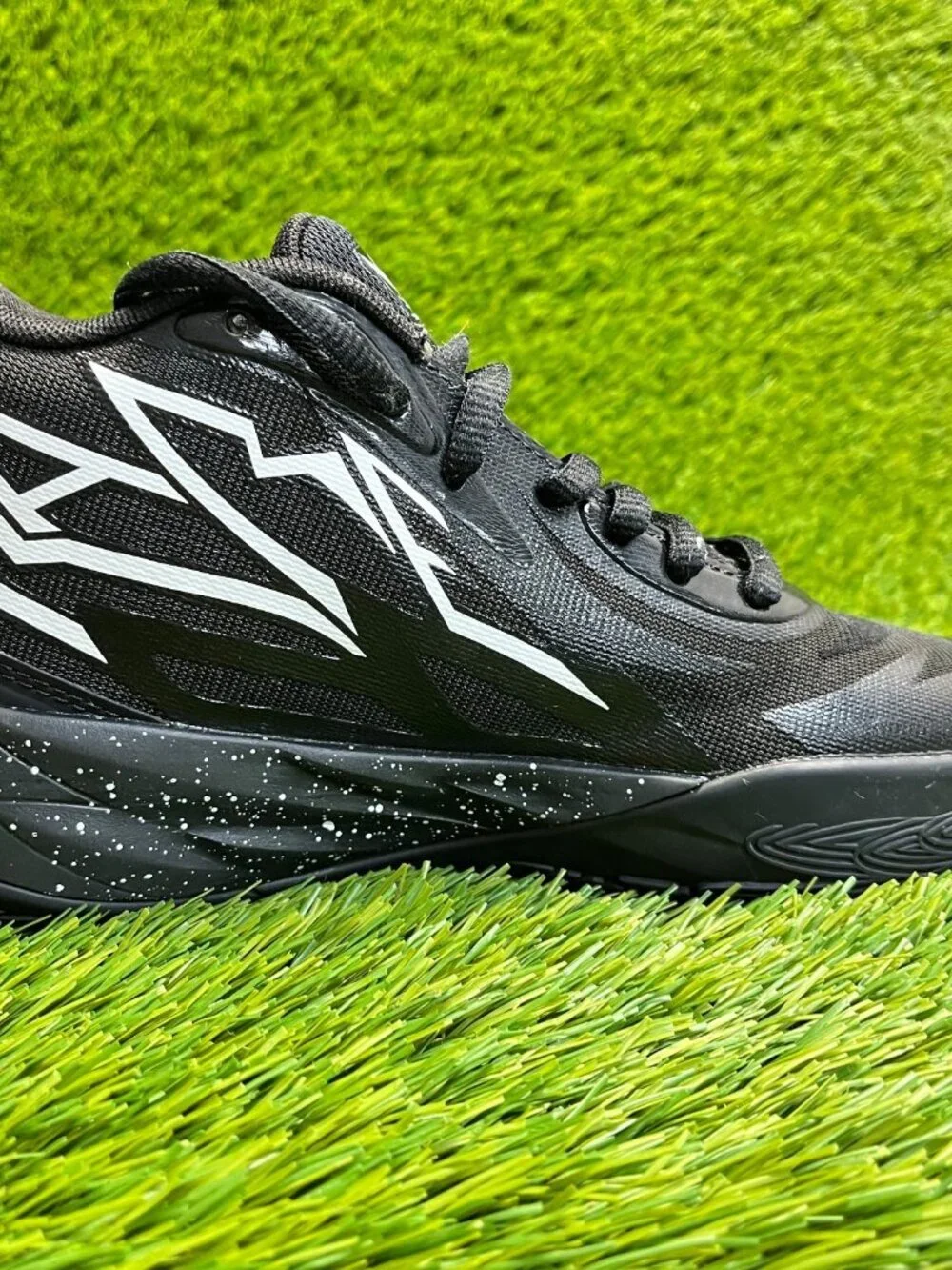 Puma LaMelo Ball MB.02‎ Oreo Boys Size 5.5Y Black Basketball Shoes Sneakers